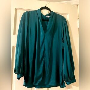 Chico’s Satiny Blouse EUC